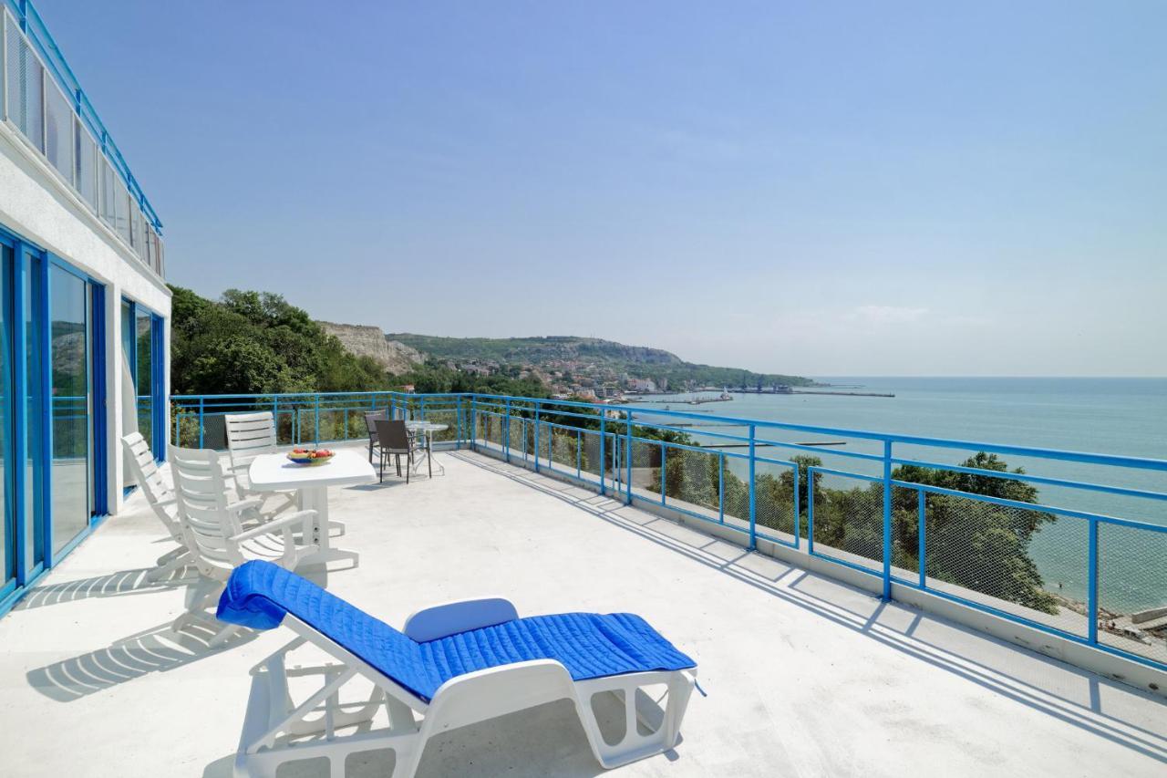 Hotel Iceberg Balchik Exterior photo